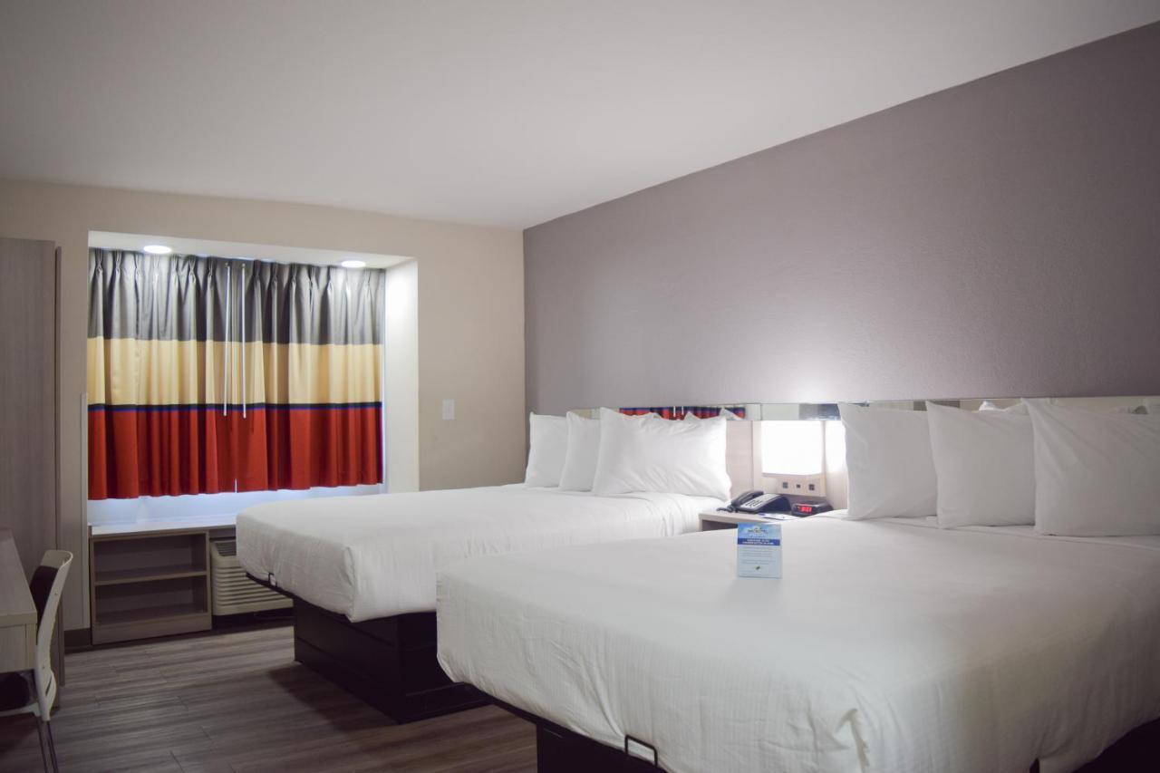 Travelers Inn And Suites 罗利 外观 照片