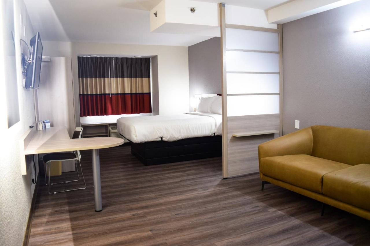 Travelers Inn And Suites 罗利 外观 照片