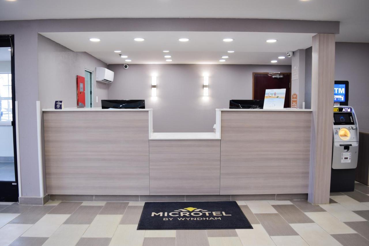 Travelers Inn And Suites 罗利 外观 照片