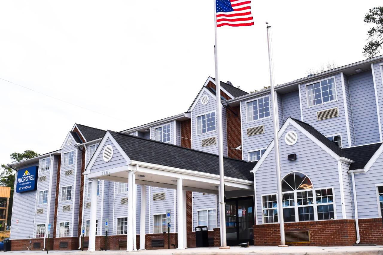Travelers Inn And Suites 罗利 外观 照片